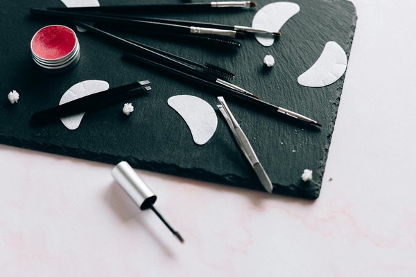 Descubra as novas tendências de moda sustentável que estão moldando o futuro fashionável!